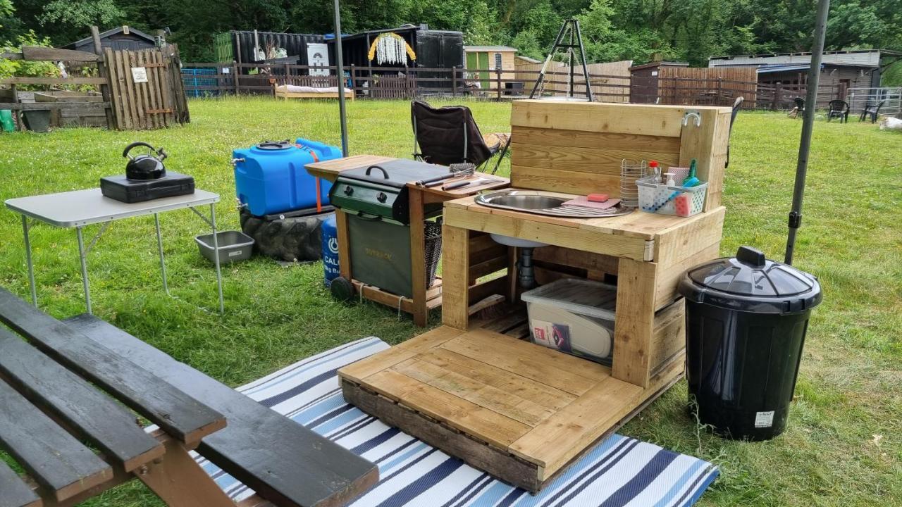 Route 47 Glamping Bell Tents Cross Hands Extérieur photo